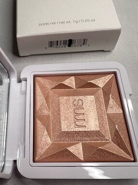 RMS Beauty ReDimension Hydra Dew Luminizer